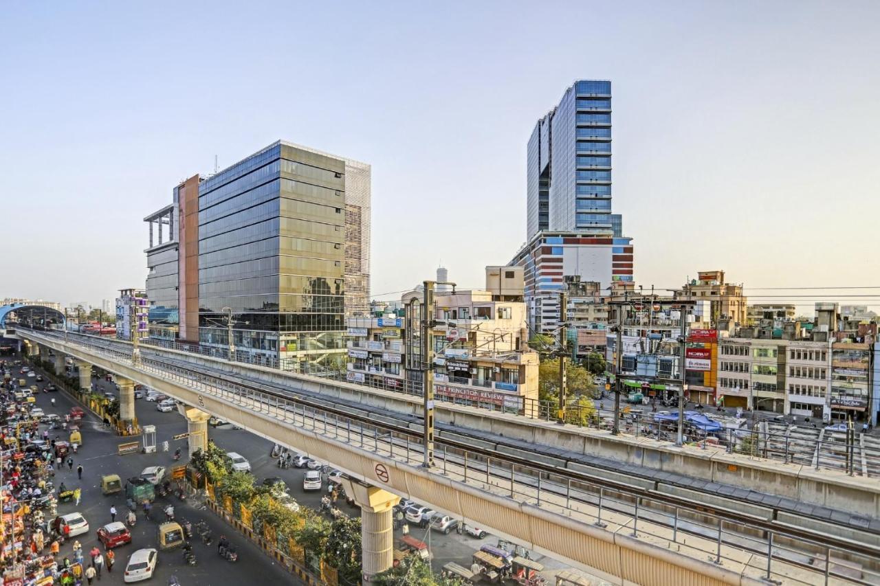 Super Hotel O Metro Inn Near Worlds Of Wonder Kālkāji Devi Εξωτερικό φωτογραφία