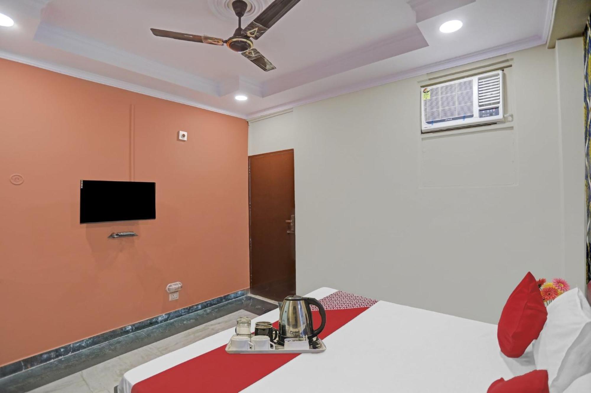 Super Hotel O Metro Inn Near Worlds Of Wonder Kālkāji Devi Εξωτερικό φωτογραφία